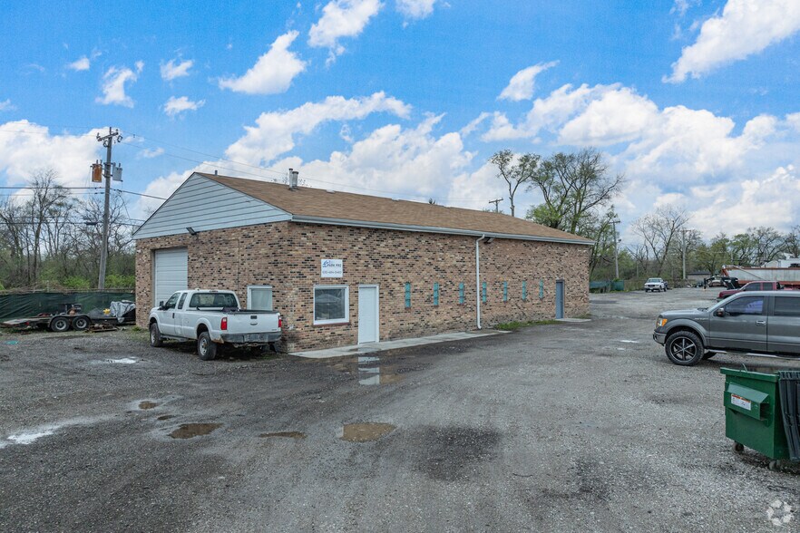 Primary Photo Of 14326 Wood St, Dixmoor Warehouse For Lease