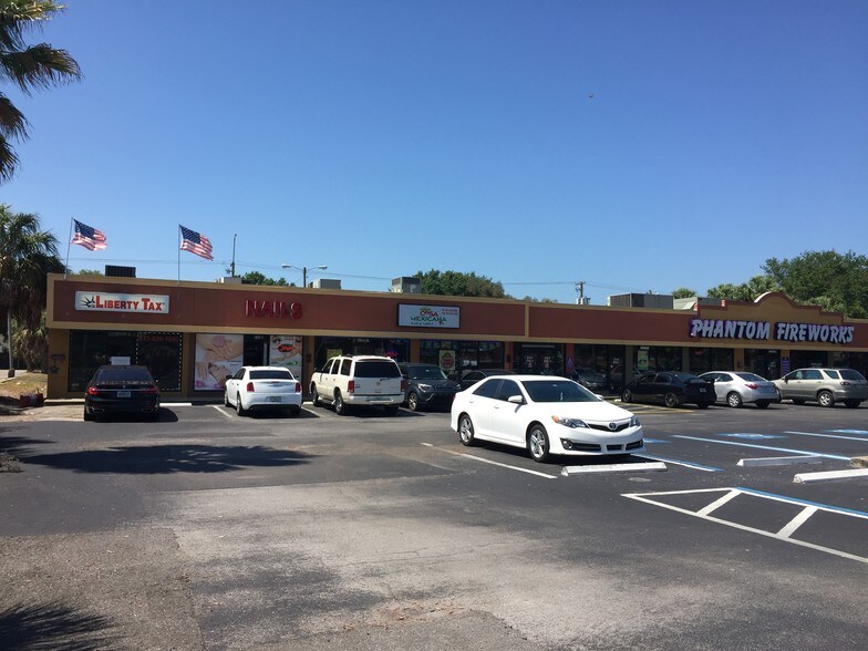 More Photos Of 3642-3684 W Gandy Blvd, Tampa Storefront For Sale