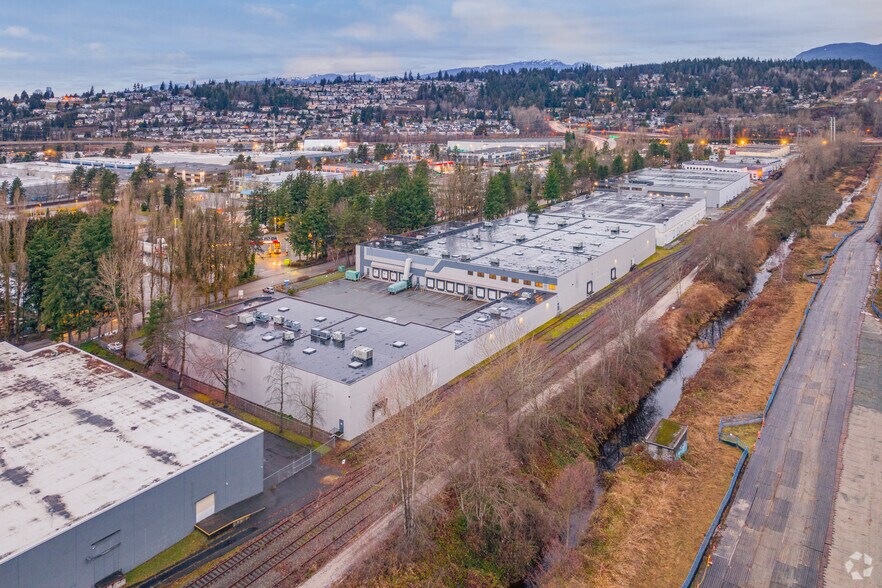 More Photos Of 69-71 Glacier St, Coquitlam Warehouse For Lease