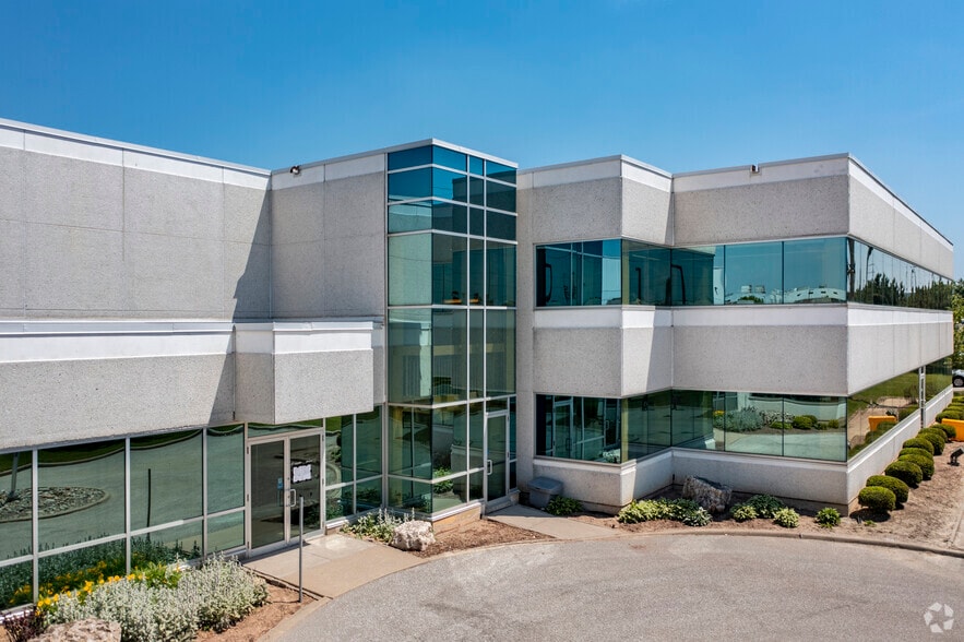 More Photos Of 195 Harry Walker Pky, Newmarket Warehouse For Lease