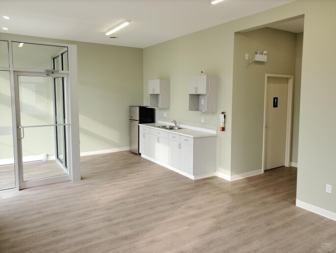 More Photos Of 4014 Burron Av, Saskatoon Warehouse For Lease