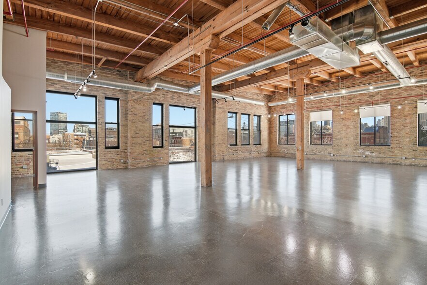 More Photos Of 1046 W Kinzie St, Chicago Office For Lease
