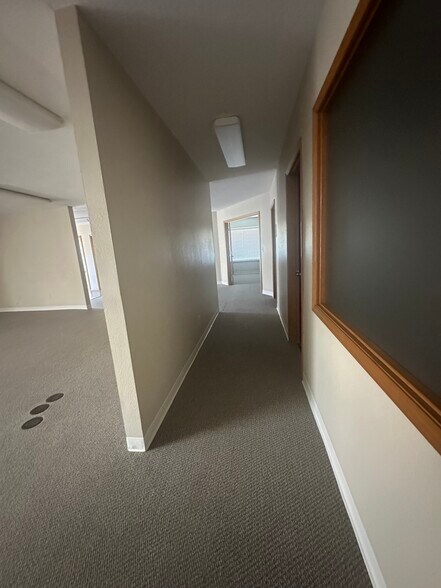 More Photos Of 259 SW 1st Ave, Canby Office For Lease
