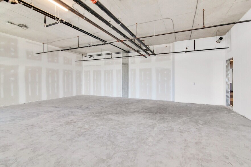 More Photos Of 1275 Finch Av W, Toronto Office For Sale