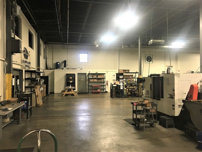 More Photos Of 3900 Paxton St, Harrisburg Light Manufacturing For Sale