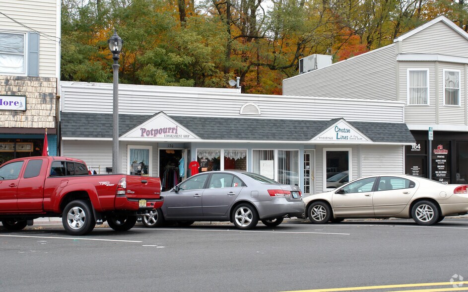 More Photos Of 168-170 Main St, Butler Storefront For Lease