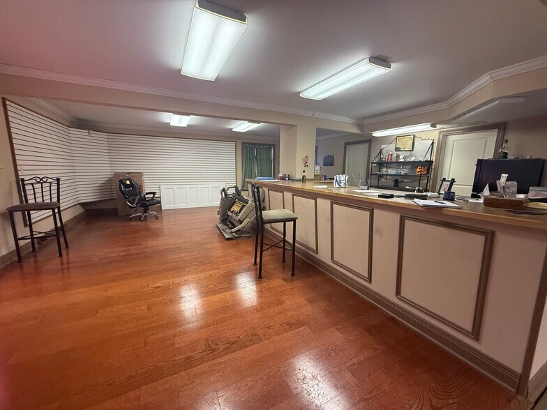 More Photos Of 157 S Vernon St, Sunbury Light Manufacturing For Lease