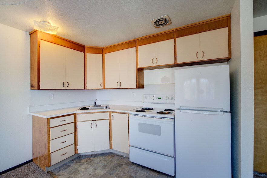 More Photos Of 7902 27th St W, University Place Apartments For Sale