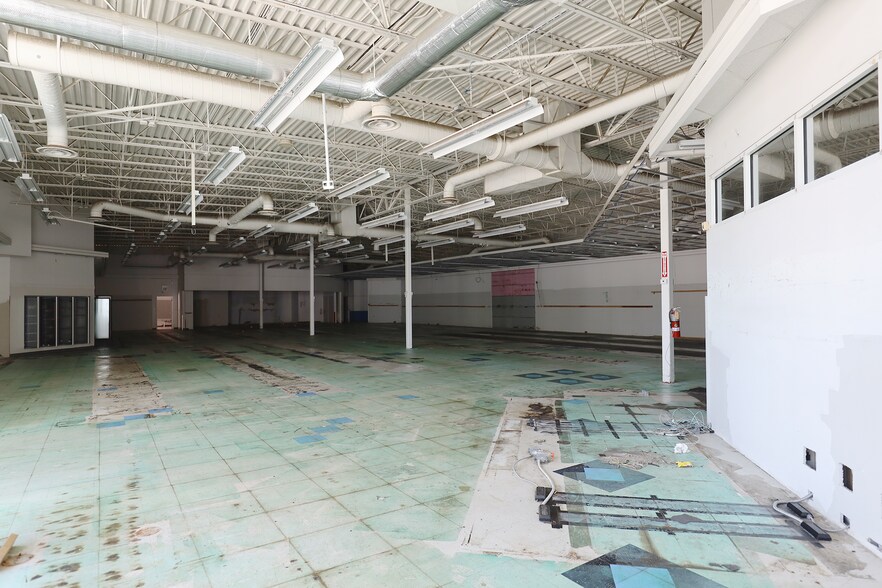 More Photos Of 116 Ainsworth St, Lodi Drugstore For Sale