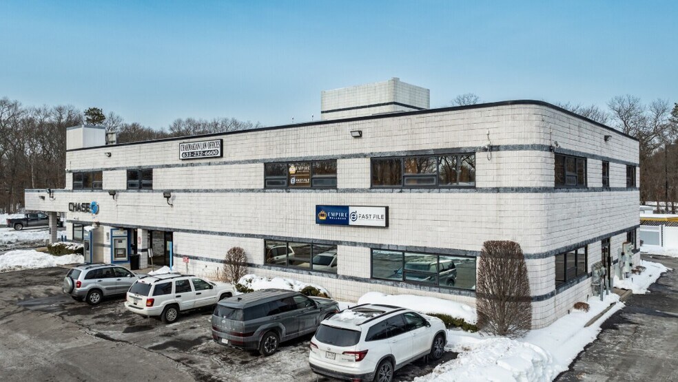 Primary Photo Of 991 Main St, Holbrook Medical For Lease