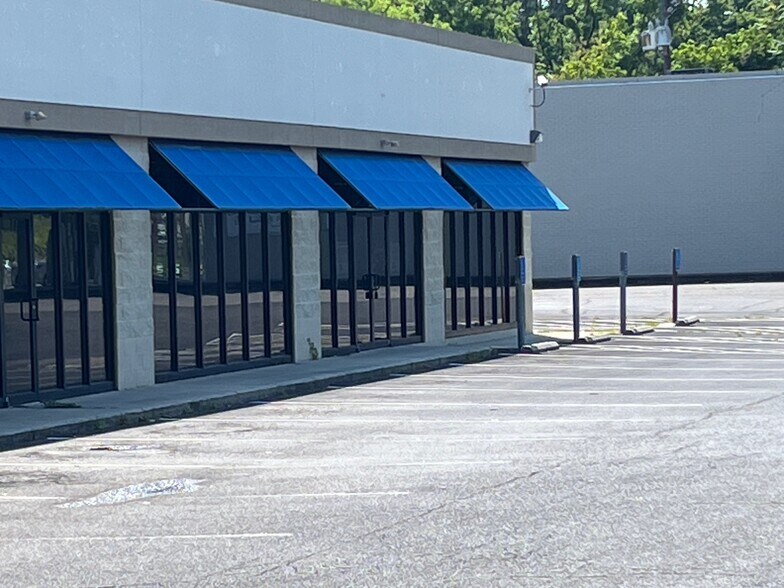 Primary Photo Of 2777-2801 Greensboro Rd, Martinsville Storefront Retail Office For Lease
