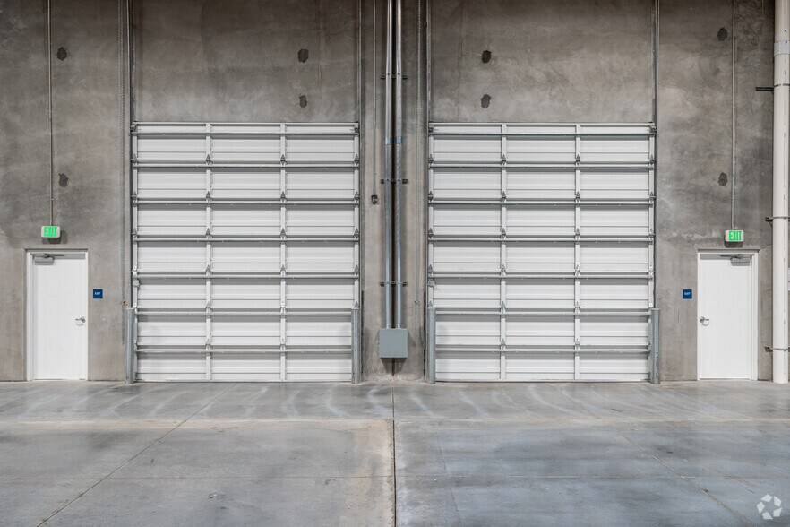 More Photos Of 1774 Pan American St, Calexico Warehouse For Lease