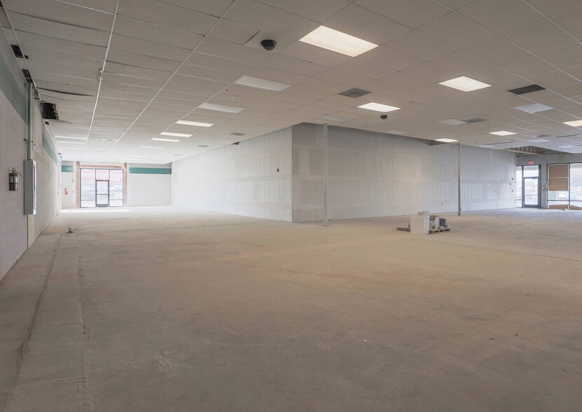 More Photos Of 1630 Rio Rancho Blvd SE, Rio Rancho Storefront For Sale