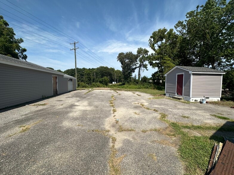 More Photos Of 203 Harpersville Rd, Newport News Office Residential For Lease