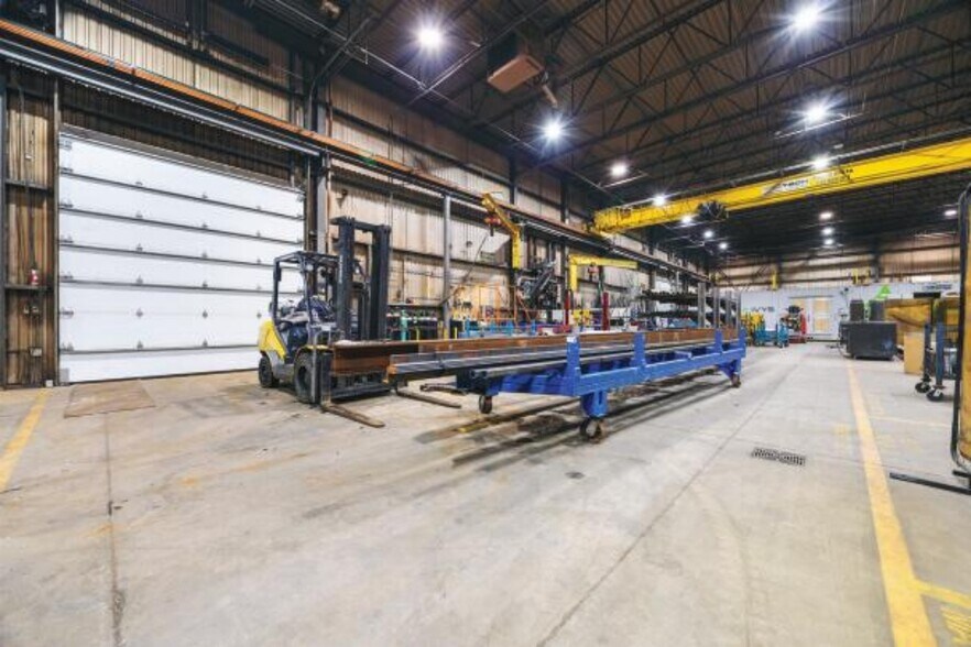More Photos Of 730 Boul Industriel, Blainville Warehouse For Sale