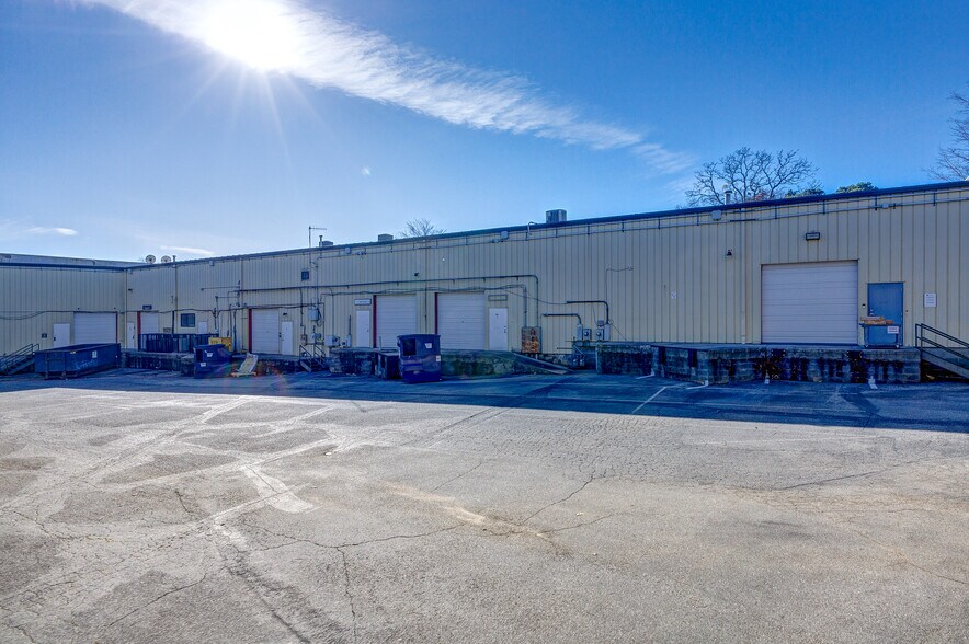 More Photos Of 111 Smith Hines Rd, Greenville Research And Development For Lease