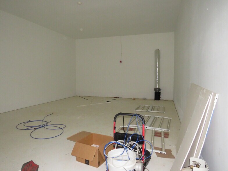 More Photos Of 4701 Thunder Lane Ave, Noble Warehouse For Sale