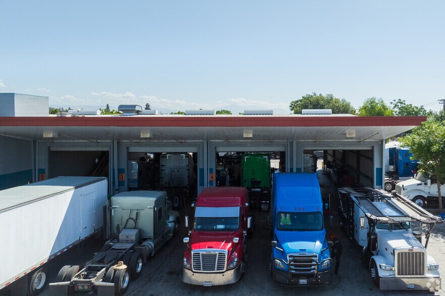 More Photos Of 15516 Valley Blvd, Fontana Truck Terminal For Lease