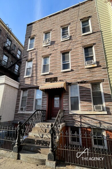 Primary Photo Of 191 Calyer St, Brooklyn Apartments For Sale