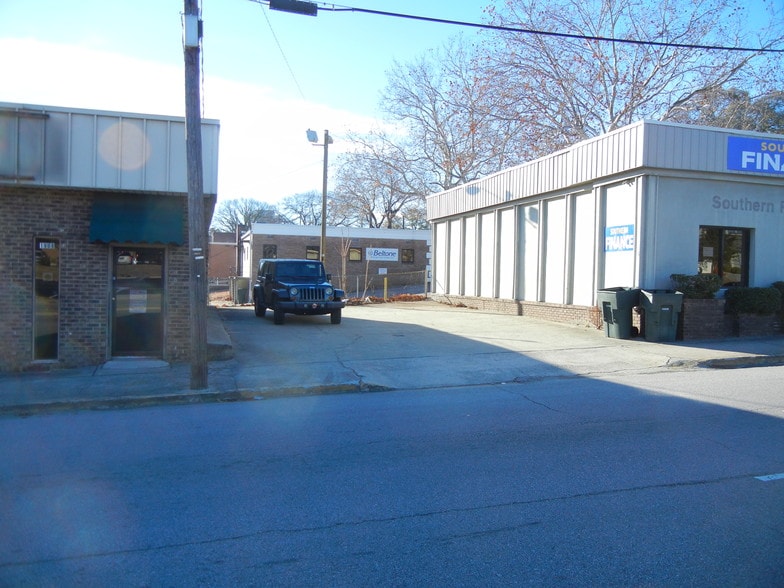 More Photos Of 1900 Taylor St, Columbia Freestanding For Lease