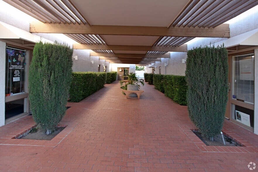 More Photos Of 5625-5679 E Grant Rd, Tucson Medical For Lease