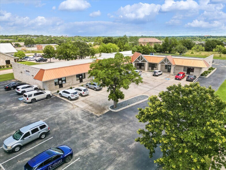 Primary Photo Of 1105 Santa Fe Dr, Weatherford Medical For Lease