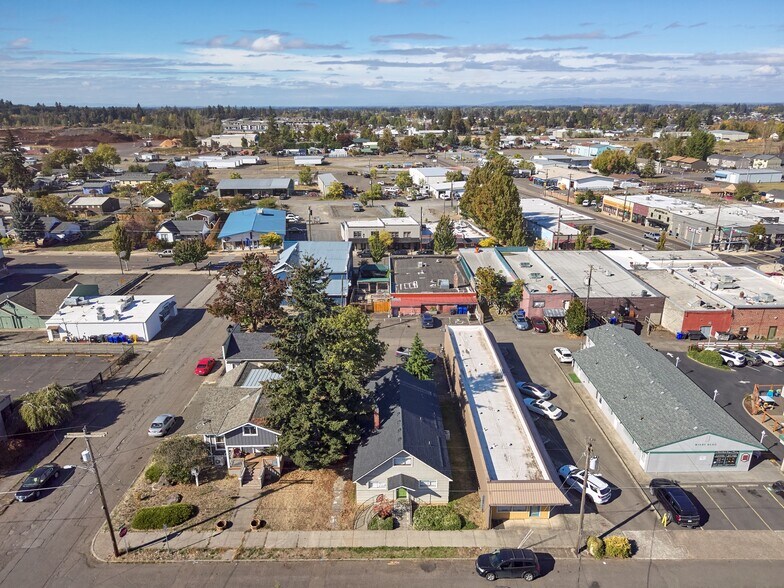 More Photos Of 122 Engle Ave, Molalla Office Residential For Sale