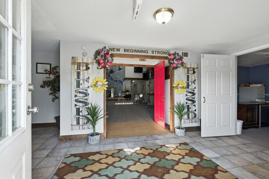 More Photos Of 303 N Pond St, Toccoa Religious Facility For Sale