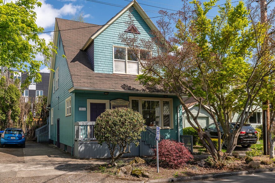Primary Photo Of 1516 SE 43rd Ave, Portland Medical For Sale