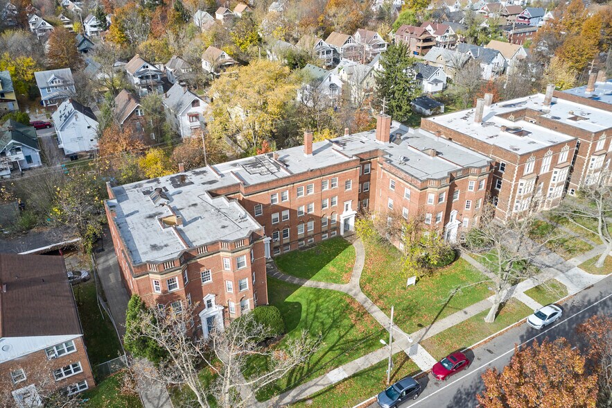 More Photos Of 3016 S Moreland Blvd, Cleveland Multifamily For Sale