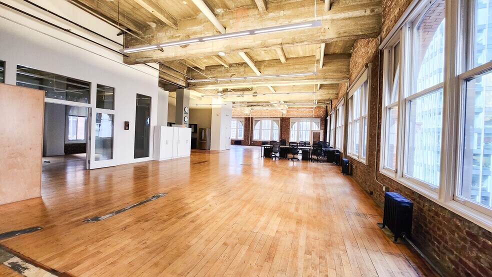 More Photos Of 18-22 Battery St, San Francisco Office For Lease