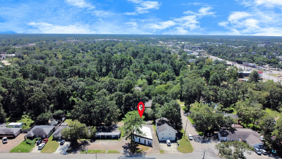 More Photos Of 703 Everett St, Conroe Office Residential For Sale