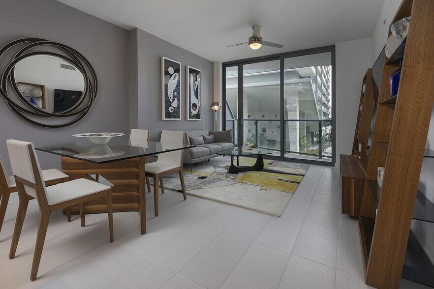 More Photos Of 86 SW 8th St, Miami Apartments For Lease