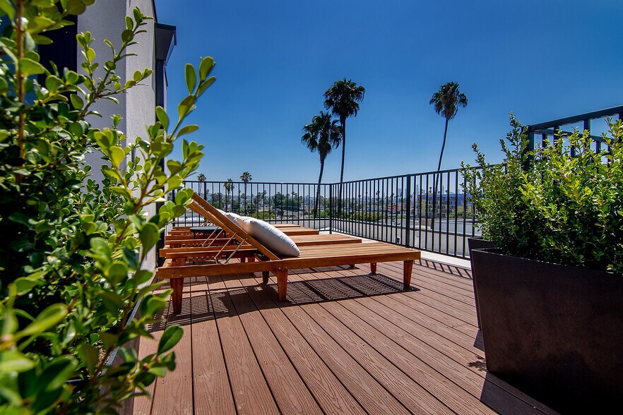 More Photos Of 811 N Harvard Blvd, Los Angeles Multifamily For Sale