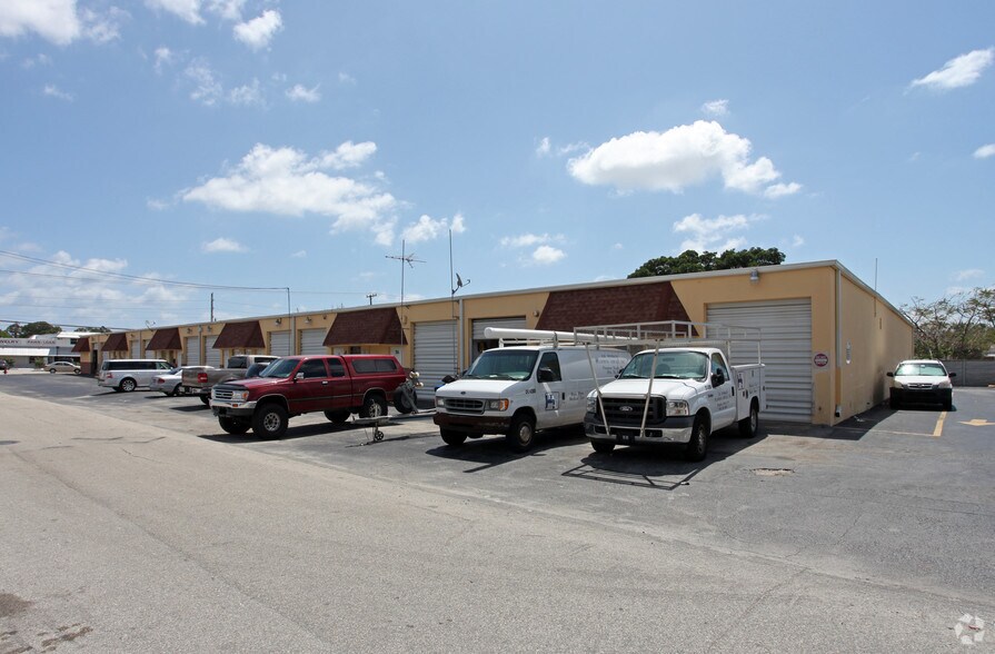 More Photos Of 1331 S Dixie Hwy W, Pompano Beach Industrial For Sale