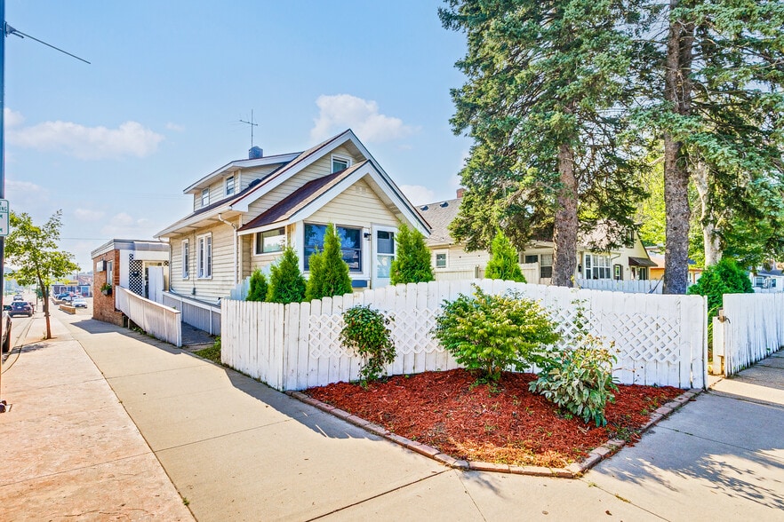 More Photos Of 1025 Southview Blvd, South Saint Paul Restaurant For Sale