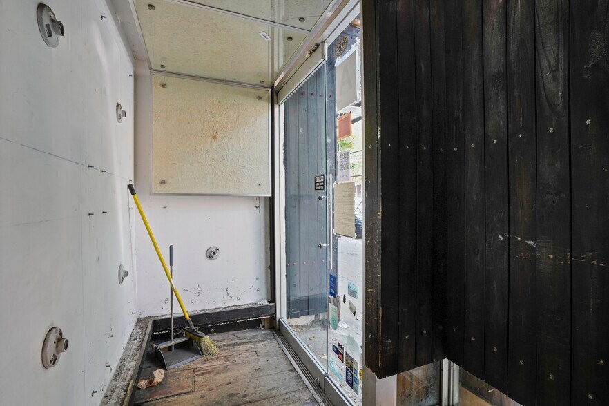 More Photos Of 296 Grand St, Brooklyn Apartments For Sale