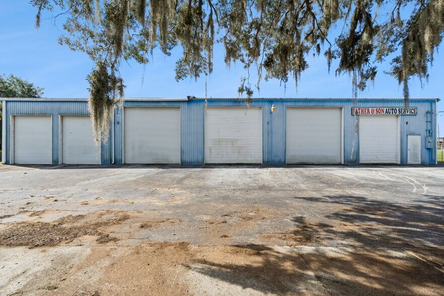 Primary Photo Of 11 W Magnolia St, Davenport Warehouse For Sale