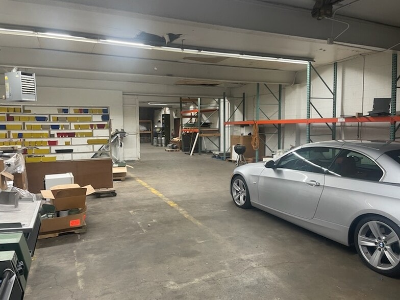 More Photos Of 41W584 US Highway 20, Hampshire Warehouse For Sale