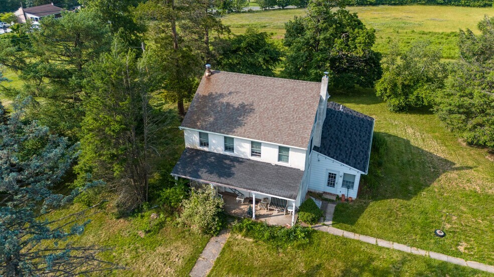 More Photos Of 1112 W Bridge St, Spring City Warehouse For Sale