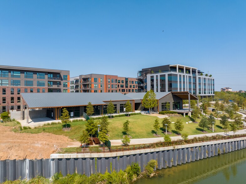 More Photos Of 100 Jensen Dr, Houston Unknown For Lease