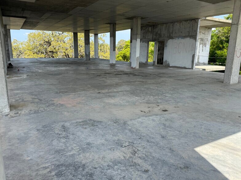 More Photos Of 2508 Newcastle St, Brunswick Apartments For Sale