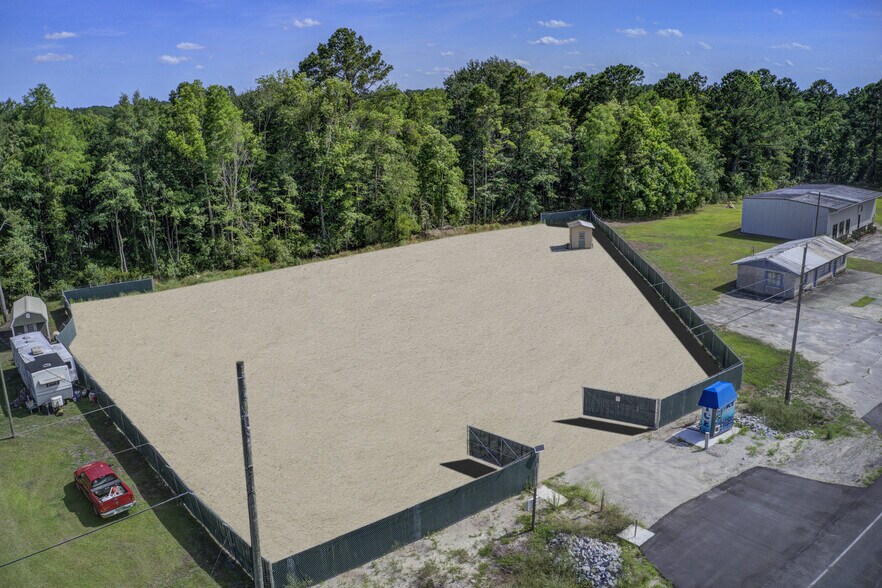 More Photos Of 7083 US-17 Hwy, Ravenel Land For Sale