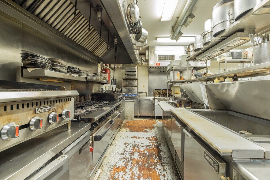 More Photos Of 17 N Main St, Cranbury Restaurant For Sale