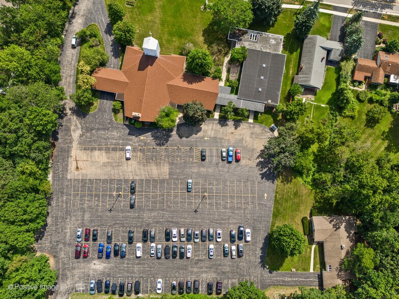 More Photos Of 47 Church St, Lake Zurich Religious Facility For Sale