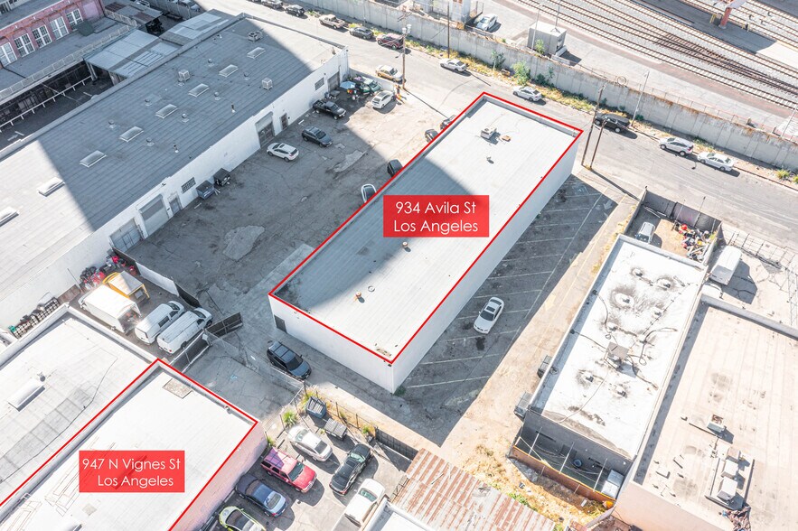 More Photos Of 934 Avila St, Los Angeles Warehouse For Sale