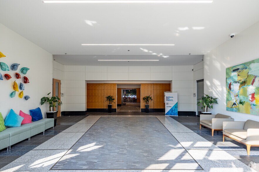 More Photos Of 275 Interstate North Cir SE, Atlanta Office For Lease