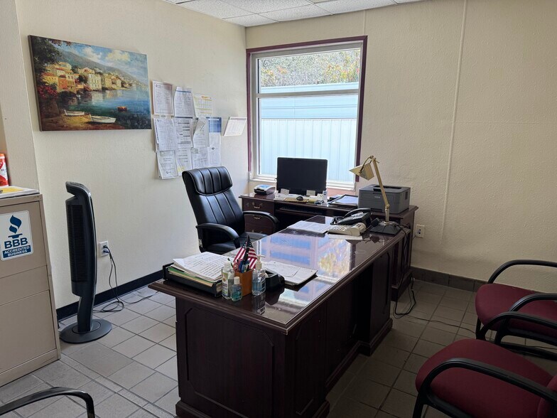More Photos Of 9322 LBJ Fwy, Dallas Fast Food For Lease