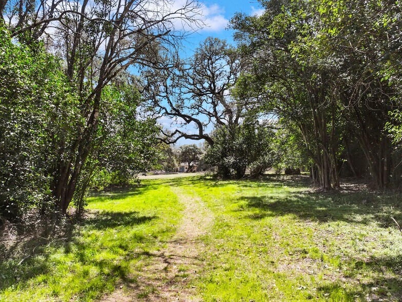 More Photos Of 116 Bess St, Boerne Land For Sale