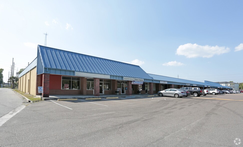 Primary Photo Of 5200-5322 Pearl St, Jacksonville Freestanding For Sale
